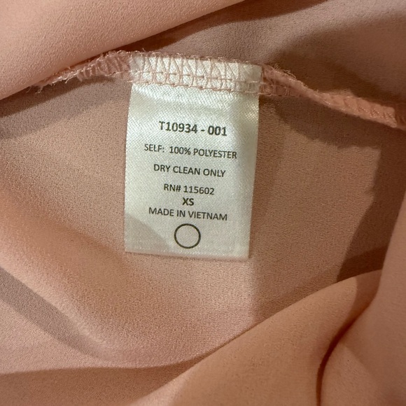 Lush Blush Pink V-Neck Tunic Top Lightweight Size XS - Picture 5 of 6